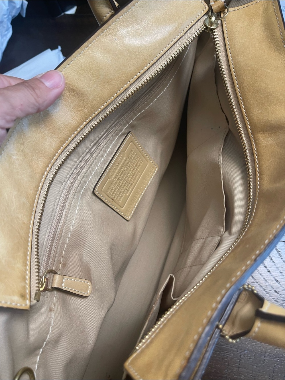Coach camel colored leather carryall handbag - Picture 9 of 14